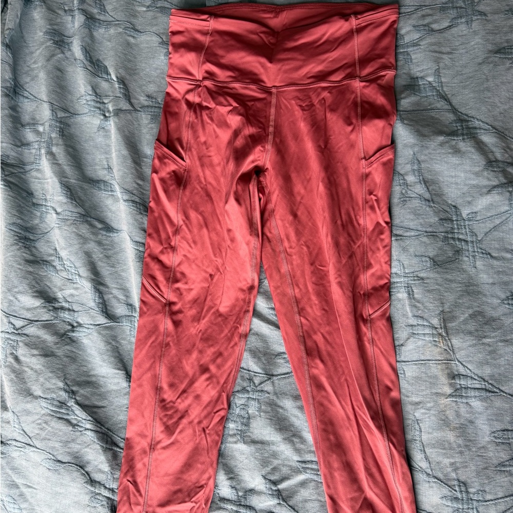 Lululemon Fast and Free crops